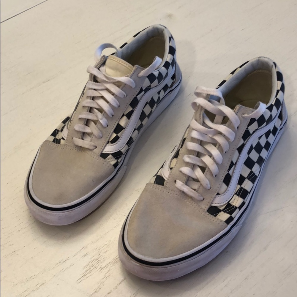 Vans Checker White Suede Old Skool  - men’s size 9